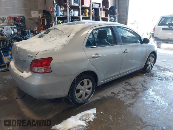 2007 Toyota Yaris with VIN JTDBT923271055260, listed as a IAAI auction lot 41600494 with 70,411 mi miles. Bid and sale history available at carsss.com. Image 4.