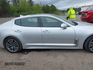 2018 Kia Stinger Premium with VIN KNAE25LA2J6036690, listed as a IAAI auction lot 41838574 with 113,109 mi miles. Bid and sale history available at carsss.com. Image 13.