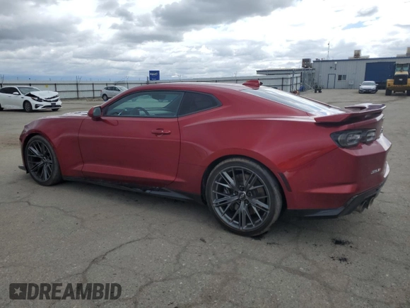 2023 Chevrolet Camaro ZL1 z VIN 1G1FK1R62P0159798, wystawiony jako Copart lot #47663395 z przebiegiem 8856 mil mil oraz Tytuł czysty. Historia ofert i sprzedaży dostępna na DreamBid. Obrazek 2.