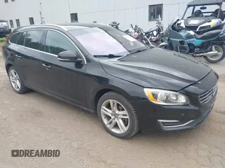 2015 Volvo V60 z VIN YV1612SB7F1208813, wystawiony jako IAAI lot #42436557 z przebiegiem 123 776 mil mil oraz . Historia ofert i sprzedaży dostępna na DreamBid. Obrazek 1.