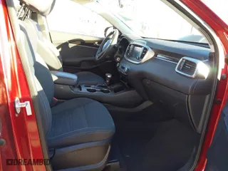 2019 Kia Sorento LX V6 with VIN 5XYPG4A53KG559373, listed as a IAAI auction lot 41238816 with 61,685 mi miles. Bid and sale history available at carsss.com. Image 5.