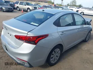 2019 Hyundai Accent SE with VIN 3KPC24A32KE053705, listed as a IAAI auction lot 41772975 with 90,854 mi miles. Bid and sale history available at carsss.com. Image 4.