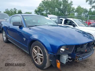 2009 Ford Mustang with VIN 1ZVHT80N795142637, listed as a IAAI auction lot 42595602 with 69,284 mi miles and . Bid and sale history available at DreamBid. Image 1.