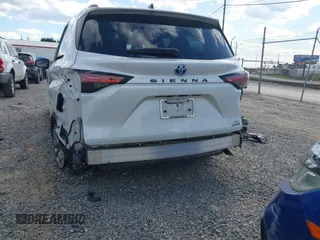 2022 Toyota Sienna XLE with VIN 5TDYRKEC6NS096521, listed as a IAAI auction lot 41882669 with 52,500 mi miles. Bid and sale history available at carsss.com. Image 19.