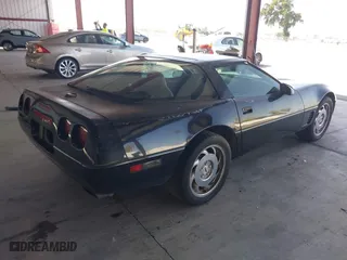 1995 Chevrolet Corvette with VIN 1G1YY22P7S5115730, listed as a IAAI auction lot 42066367 with 185,259 mi miles. Bid and sale history available at carsss.com. Image 4.