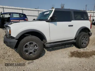 2022 Ford Bronco with VIN 1FMDE5AP7NLA73072, listed as a Copart auction lot 70336914 with 33,985 mi miles and Non Repairable. Bid and sale history available at carsss.com. Image 1.