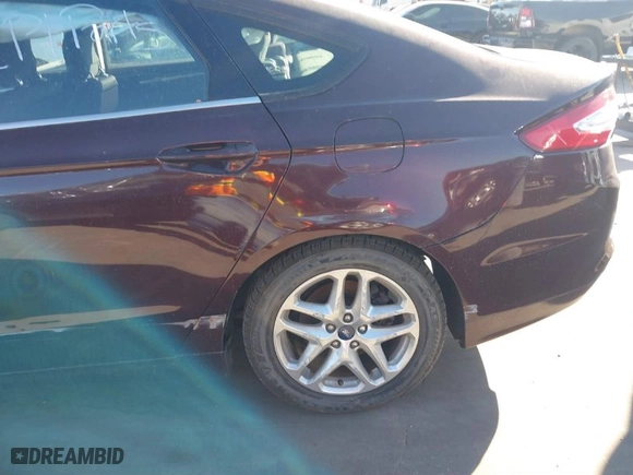 2013 Ford Fusion SE with VIN 3FA6P0H7XDR280285, listed as a IAAI auction lot 41832569 with 82,505 mi miles. Bid and sale history available at carsss.com. Image 14.