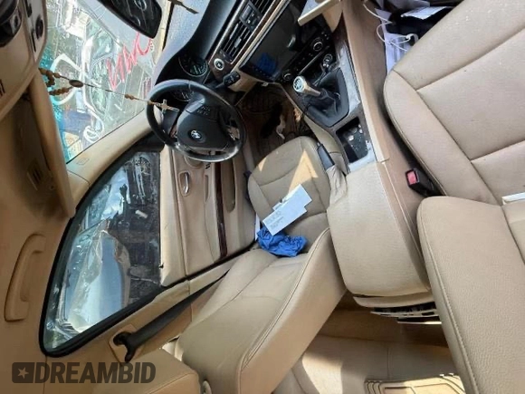 2013 Audi Q7 Premium Plus z VIN WA1LGAFE1DD003337, wystawiony jako Copart lot #61694855 z przebiegiem Nie podano mil oraz Czysty tytuł • Clean title. Historia ofert i sprzedaży dostępna na DreamBid. Obrazek 8.