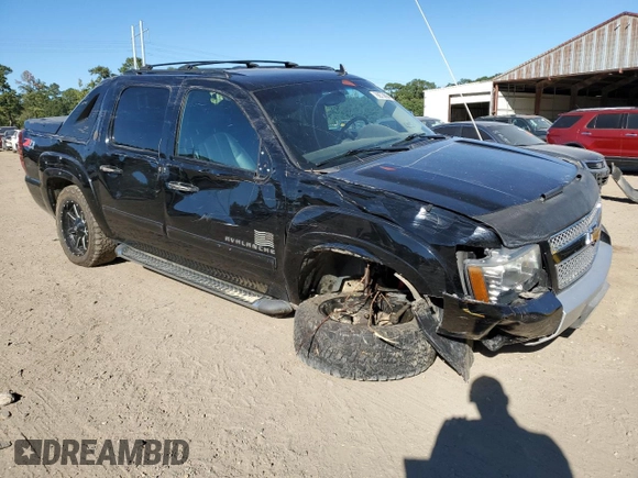 2013 Chevrolet Avalanche LT with VIN 3GNTKFE79DG184119, listed as a Copart auction lot 76673894 with 135,700 mi miles and Salvage Title. Bid and sale history available at DreamBid. Image 4.