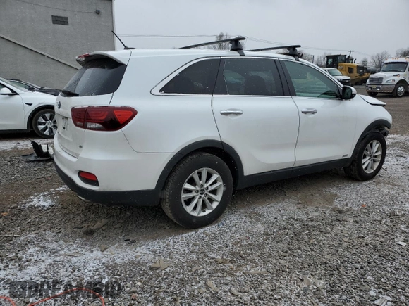 2019 Kia Sorento LX V6 with VIN 5XYPGDA53KG572916, listed as a Copart auction lot 46332115 with 93,941 mi miles and Salvage Title. Bid and sale history available at carsss.com. Image 3.