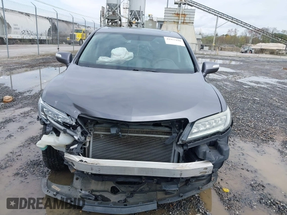 2018 Acura RDX Technology with VIN 5J8TB4H51JL010679, listed as a IAAI auction lot 41973440 with 97,643 mi miles and . Bid and sale history available at carsss.com. Image 13.
