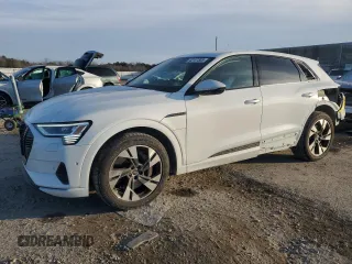 2022 Audi e-tron Premium with VIN WA1AAAGE7NB043670, listed as a Copart auction lot 42147305 with 24,177 mi miles and Salvage Title. Bid and sale history available at carsss.com. Image 1.