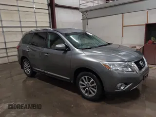 2015 Nissan Pathfinder SV with VIN 5N1AR2MM0FC662246, listed as a IAAI auction lot 41592969 with 156,382 mi miles. Bid and sale history available at carsss.com. Image 1.