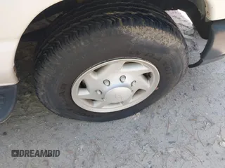 2009 Ford Econoline Passenger XL с VIN 1FBSS31L79DA40051, выставлен на аукционе IAAI как лот 41991120 с пробегом 170 373 миль миль и . История ставок и продаж доступна на DreamBid. Изображение 18.