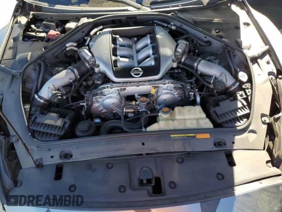 2010 Nissan GT-R Premium с VIN JN1AR5EF5AM231400, выставлен на аукционе Copart как лот 80461074 с пробегом 53 103 миль миль и Списание • Salvage title. История ставок и продаж доступна на DreamBid. Изображение 12.