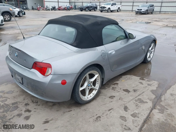 2006 BMW Z4 3.0si with VIN 4USBU53546LX01739, listed as a IAAI auction lot 41531608 with 79,376 mi miles. Bid and sale history available at carsss.com. Image 4.