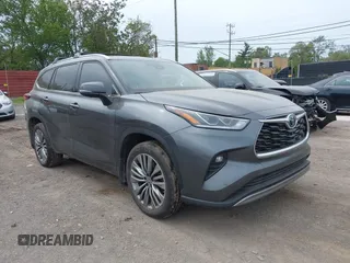 2023 Toyota Highlander L with VIN 5TDKDRBH4PS000921, listed as a IAAI auction lot 42279163 with 33,963 mi miles and . Bid and sale history available at DreamBid. Image 1.