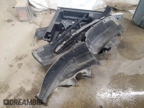 2019 GMC Terrain SLE with VIN 3GKALTEV3KL277382, listed as a Copart auction lot 48848035 with 105,140 mi miles and Salvage Title. Bid and sale history available at DreamBid. Image 13.