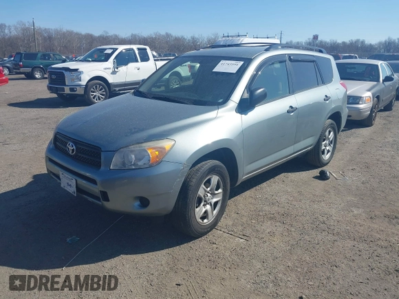 2007 Toyota RAV4 with VIN JTMZD33V676041406, listed as a IAAI auction lot 41743591 with 121,792 mi miles. Bid and sale history available at carsss.com. Image 2.