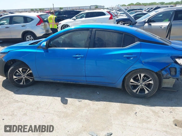 2021 Nissan Sentra SV z VIN 3N1AB8CV5MY266567, wystawiony jako IAAI lot #42014500 z przebiegiem 70 588 mil mil oraz . Historia ofert i sprzedaży dostępna na DreamBid. Obrazek 14.