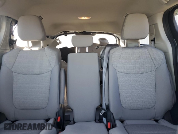 2021 Toyota Sienna LE with VIN 5TDKRKEC5MS031518, listed as a Copart auction lot 81597184 with 52,829 mi miles and Salvage Title. Bid and sale history available at carsss.com. Image 10.
