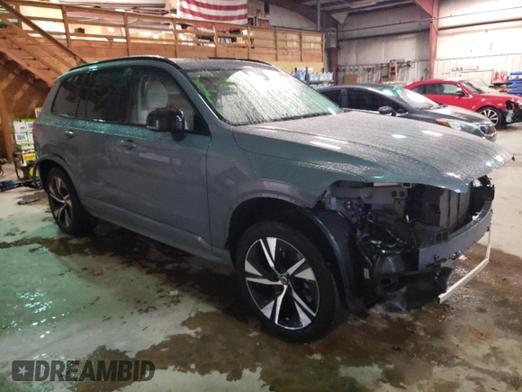 2023 Volvo XC90 with VIN YV4H60CW9P1973753, listed as a Copart auction lot 44823505 with 21,583 mi miles and Salvage Title. Bid and sale history available at DreamBid. Image 4.