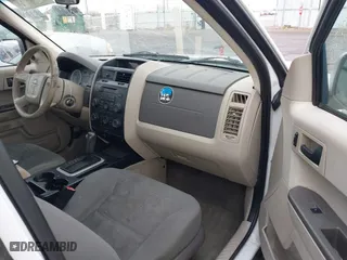 2008 Ford Escape XLS with VIN 1FMCU92Z98KC79994, listed as a IAAI auction lot 41270538 with 347,288 mi miles. Bid and sale history available at carsss.com. Image 5.