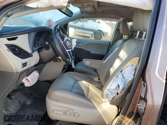 2018 Toyota Sienna XLE Auto Access Seat with VIN 5TDYZ3DC5JS961397, listed as a Copart auction lot 42735825 with 46,828 mi miles and Salvage Title. Bid and sale history available at carsss.com. Image 7.