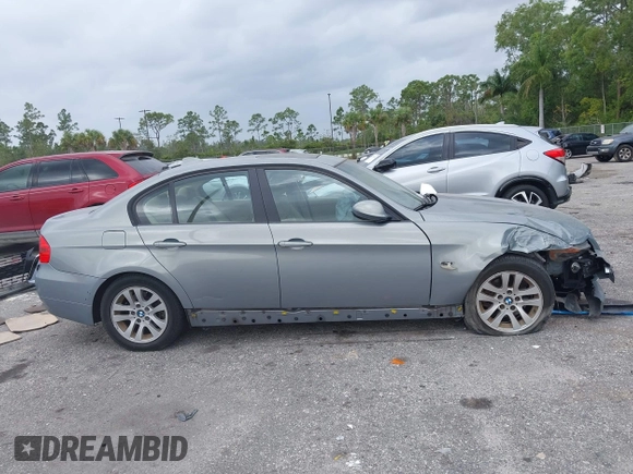 2006 BMW 3 Series 325i with VIN WBAVB135X6KX47659, listed as a IAAI auction lot 41915191 with 140,049 mi miles. Bid and sale history available at carsss.com. Image 13.
