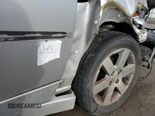 2006 Suzuki Aerio Premium z VIN JS2RC62H265351207, wystawiony jako Copart lot #74980534 z przebiegiem 64 199 mil mil oraz Nie do naprawy. Historia ofert i sprzedaży dostępna na DreamBid. Obrazek 13.