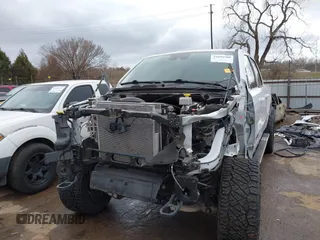 2022 Ram 1500 Big Horn z VIN 1C6SRFMT9NN241711, wystawiony jako IAAI lot #41696580 z przebiegiem 42 693 mil mil oraz . Historia ofert i sprzedaży dostępna na DreamBid. Obrazek 6.