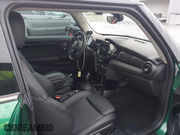 2020 MINI Hardtop Cooper S z VIN WMWXR5C08L2L85651, wystawiony jako IAAI lot #41521346 z przebiegiem 40 863 mil mil oraz . Historia ofert i sprzedaży dostępna na DreamBid. Obrazek 5.