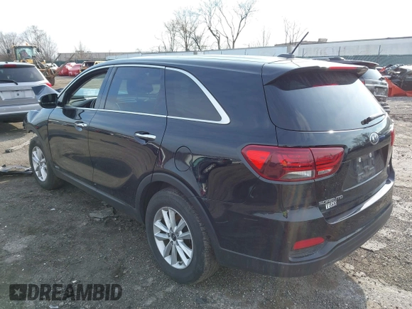2019 Kia Sorento LX with VIN 5XYPGDA35KG553010, listed as a IAAI auction lot 41839878 with 87,392 mi miles. Bid and sale history available at carsss.com. Image 3.