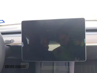 2023 Tesla Model 3 z VIN 5YJ3E1EAXPF505951, wystawiony jako IAAI lot #41535421 z przebiegiem Nie podano mil oraz . Historia ofert i sprzedaży dostępna na DreamBid. Obrazek 17.