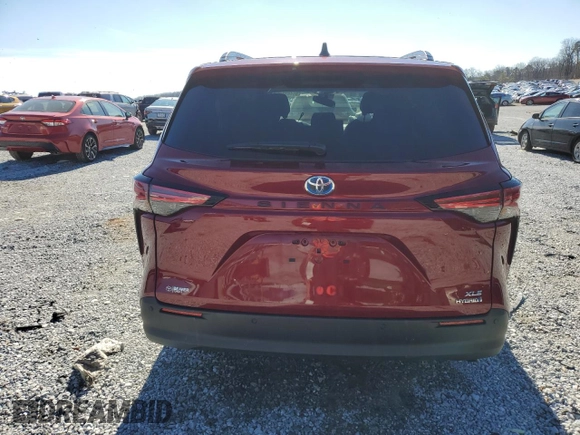 2022 Toyota Sienna XLE with VIN 5TDYRKEC8NS130037, listed as a Copart auction lot 85440074 with 31,357 mi miles and Salvage Title. Bid and sale history available at carsss.com. Image 6.