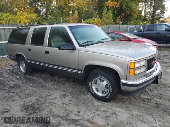 1999 GMC Suburban with VIN 3GKEC16R4XG536985, listed as a Copart auction lot 73421824 with 181,327 mi miles and Clean title. Bid and sale history available at DreamBid. Image 4.