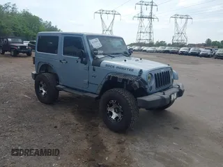 2012 Jeep Wrangler Arctic z VIN 1C4GJWBG3CL172602, wystawiony jako IAAI lot #42154652 z przebiegiem 71 470 mil mil oraz . Historia ofert i sprzedaży dostępna na DreamBid. Obrazek 1.