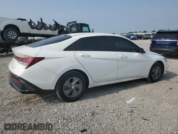 2024 Hyundai Elantra SE z VIN KMHLL4DG0RU786726, wystawiony jako Copart lot #58753815 z przebiegiem 14 065 mil mil oraz Szkoda całkowita • Salvage title. Historia ofert i sprzedaży dostępna na DreamBid. Obrazek 3.