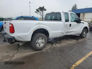 2013 Ford F-250 XL z VIN 1FT7X2A66DEB52530, wystawiony jako Copart lot #59683575 z przebiegiem 154 723 mil mil oraz Czysty tytuł • Clean title. Historia ofert i sprzedaży dostępna na DreamBid. Obrazek 3.