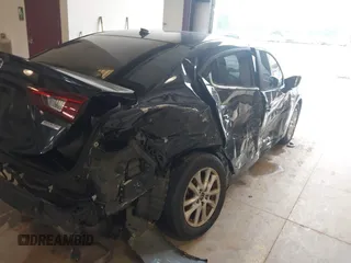 2015 Mazda 3 i Touring z VIN 3MZBM1V70FM163050, wystawiony jako IAAI lot #42236590 z przebiegiem 123 233 mil mil oraz . Historia ofert i sprzedaży dostępna na DreamBid. Obrazek 18.