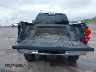 2007 Dodge 2500 SLT с VIN 3D7KS28C87G753381, выставлен на аукционе IAAI как лот 39039516 с пробегом 128 455 миль миль и . История ставок и продаж доступна на DreamBid. Изображение 17.