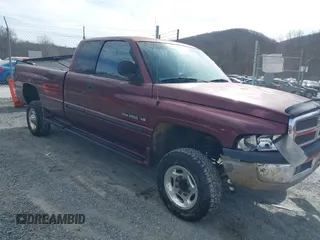 2001 Dodge Ram 2500 with VIN 3B7KF23Z01G215596, listed as a IAAI auction lot 41718476 with 211,853 mi miles. Bid and sale history available at carsss.com. Image 1.