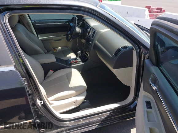 2007 Chrysler 300 Touring with VIN 2C3KA53G67H804583, listed as a IAAI auction lot 42121281 with 177,805 mi miles and . Bid and sale history available at DreamBid. Image 5.