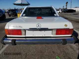 1987 Mercedes-Benz 560 SL with VIN WDBBA48D0HA067593, listed as a Copart auction lot 46535045 with 72,204 mi miles and Clean Title. Bid and sale history available at DreamBid. Image 6.