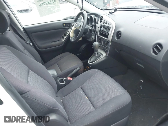2006 Pontiac Vibe with VIN 5Y2SL65866Z462925, listed as a IAAI auction lot 41283786 with 239,977 mi miles. Bid and sale history available at carsss.com. Image 5.