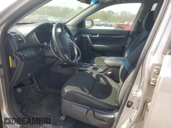 2014 Kia Sorento LX with VIN 5XYKT3A6XEG533396, listed as a Copart auction lot 51824465 with 181,115 mi miles and Clean Title. Bid and sale history available at DreamBid. Image 7.