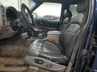 2000 GMC Jimmy Diamond Edition Luxury with VIN 1GKDT13W0Y2111800, listed as a Copart auction lot 84064874 with 185,746 mi miles and Clean Title. Bid and sale history available at carsss.com. Image 7.