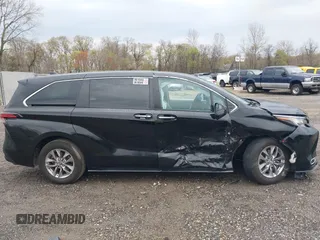 2022 Toyota Sienna XLE with VIN 5TDYRKEC3NS111265, listed as a IAAI auction lot 42041080 with 114,667 mi miles and . Bid and sale history available at DreamBid. Image 13.