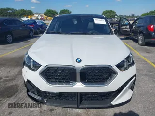 2025 BMW X2 xDrive28i with VIN WBX63GM0XS5085930, listed as a IAAI auction lot 41888651 with 8,157 mi miles. Bid and sale history available at carsss.com. Image 6.