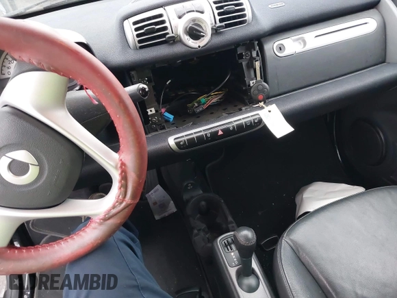 2015 Smart fortwo Passion with VIN WMEEJ3BA1FK787744, listed as a IAAI auction lot 42095001 with 43,370 mi miles and . Bid and sale history available at DreamBid. Image 11.